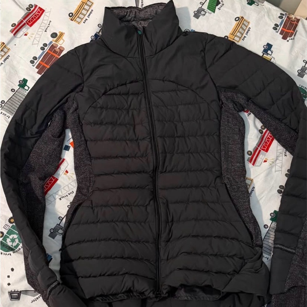 Lululemon Fluff on jacket. Size 4